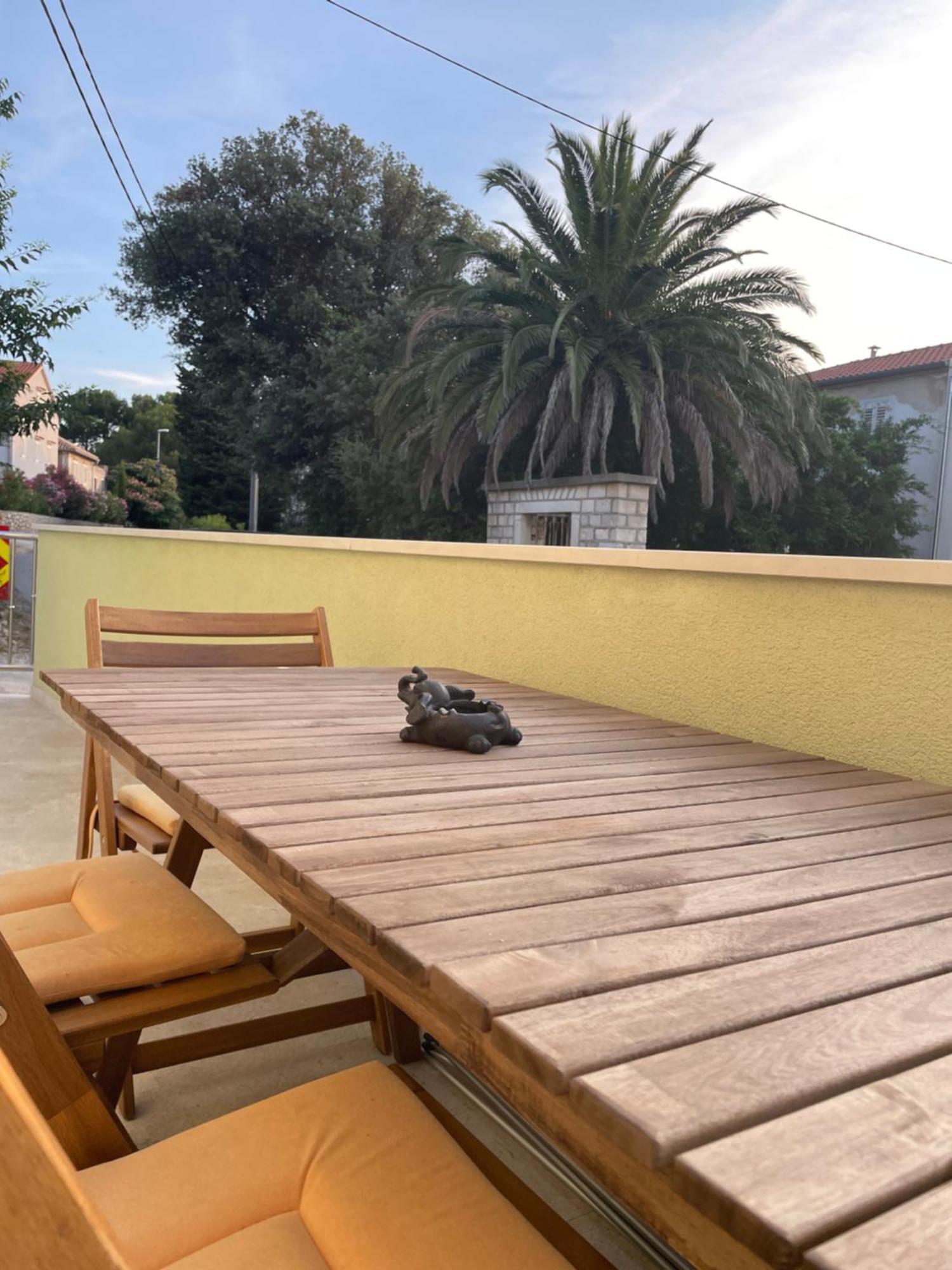 Apartmani Danica Nerezine Exteriör bild