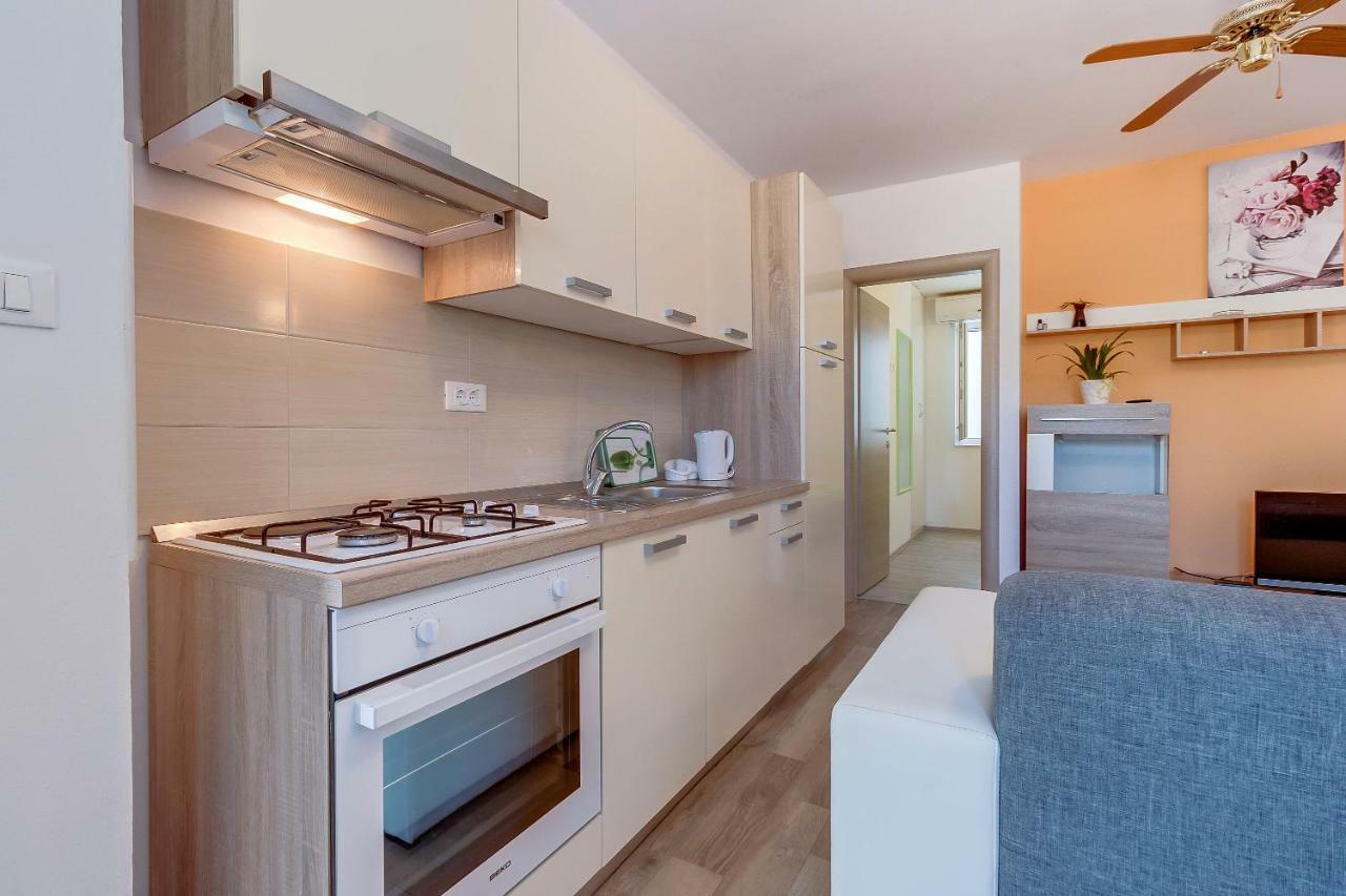 Apartmani Danica Nerezine Exteriör bild